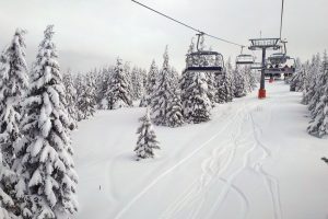 ski lift at Kopaonik on misty day